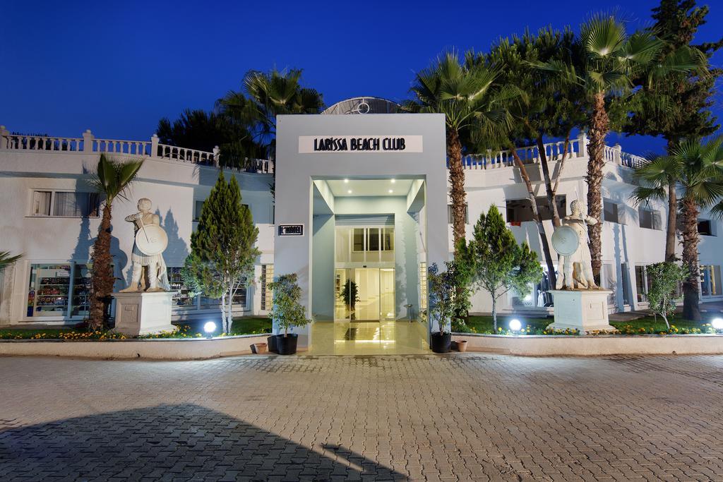 Larissa Beach Club Side Exterior photo